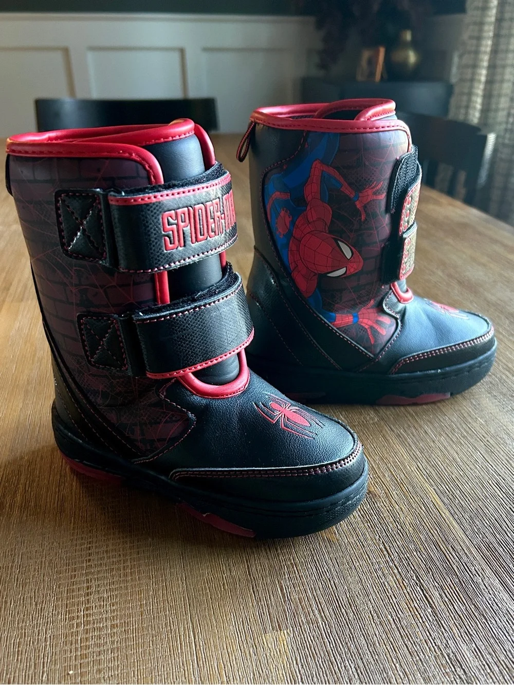 Marvel Spider-Man Light Up Winter Snow Boots, EUC